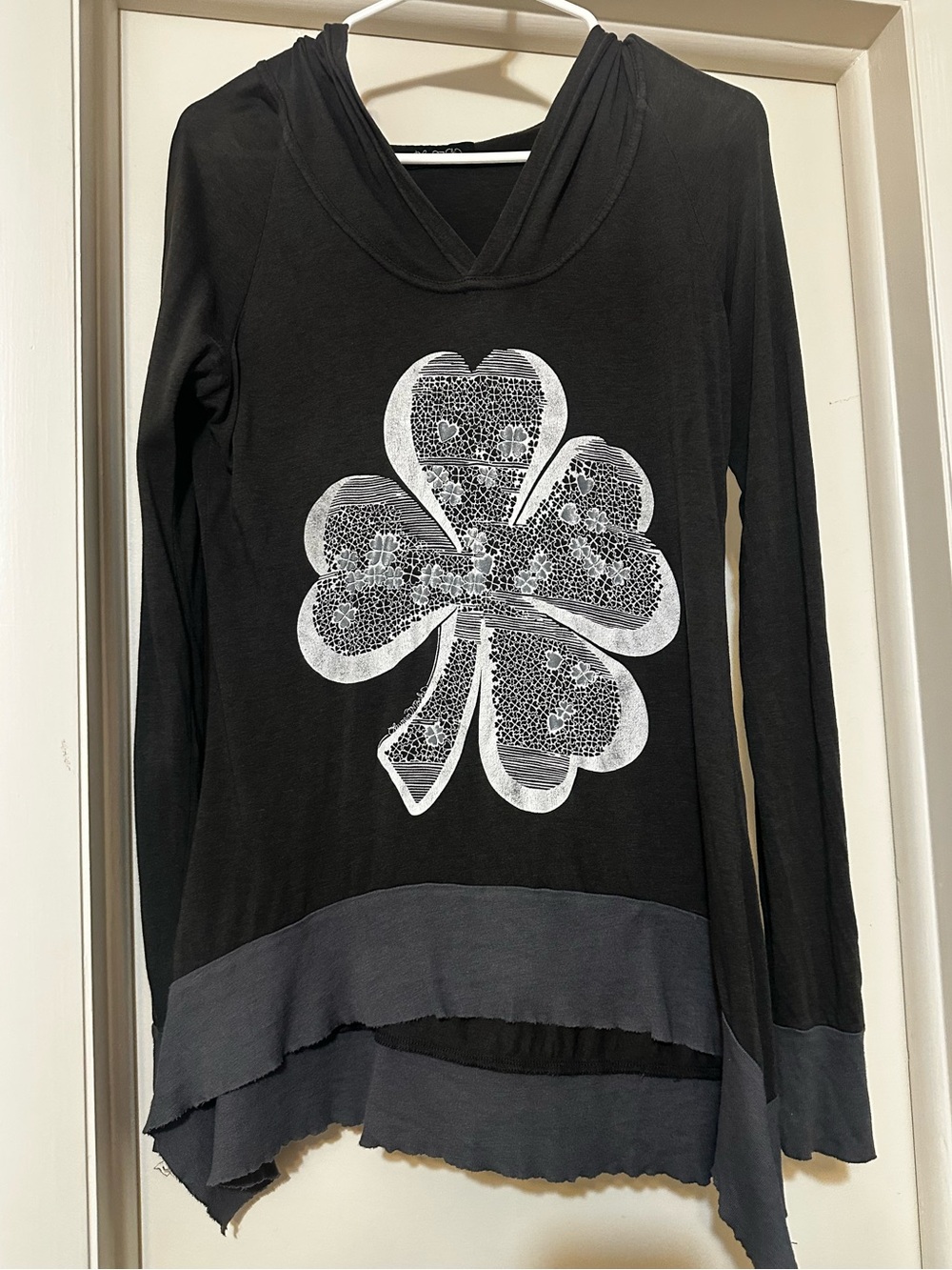 Lauren Moshi Clover Peplum Black Long-Sleeve Hooded Top White Shamrock Graphic